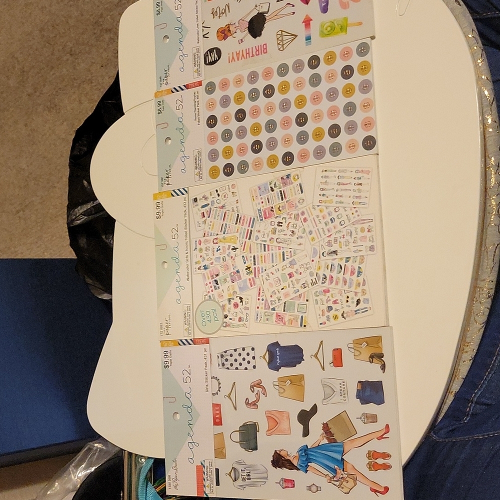 The Paper Studio - Agenda 52 - Sticker Books